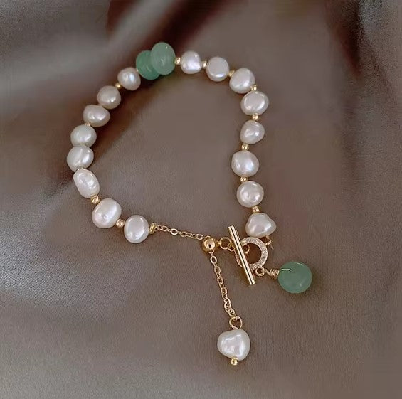 Vintage Pearl Charm Wrist Bracelet